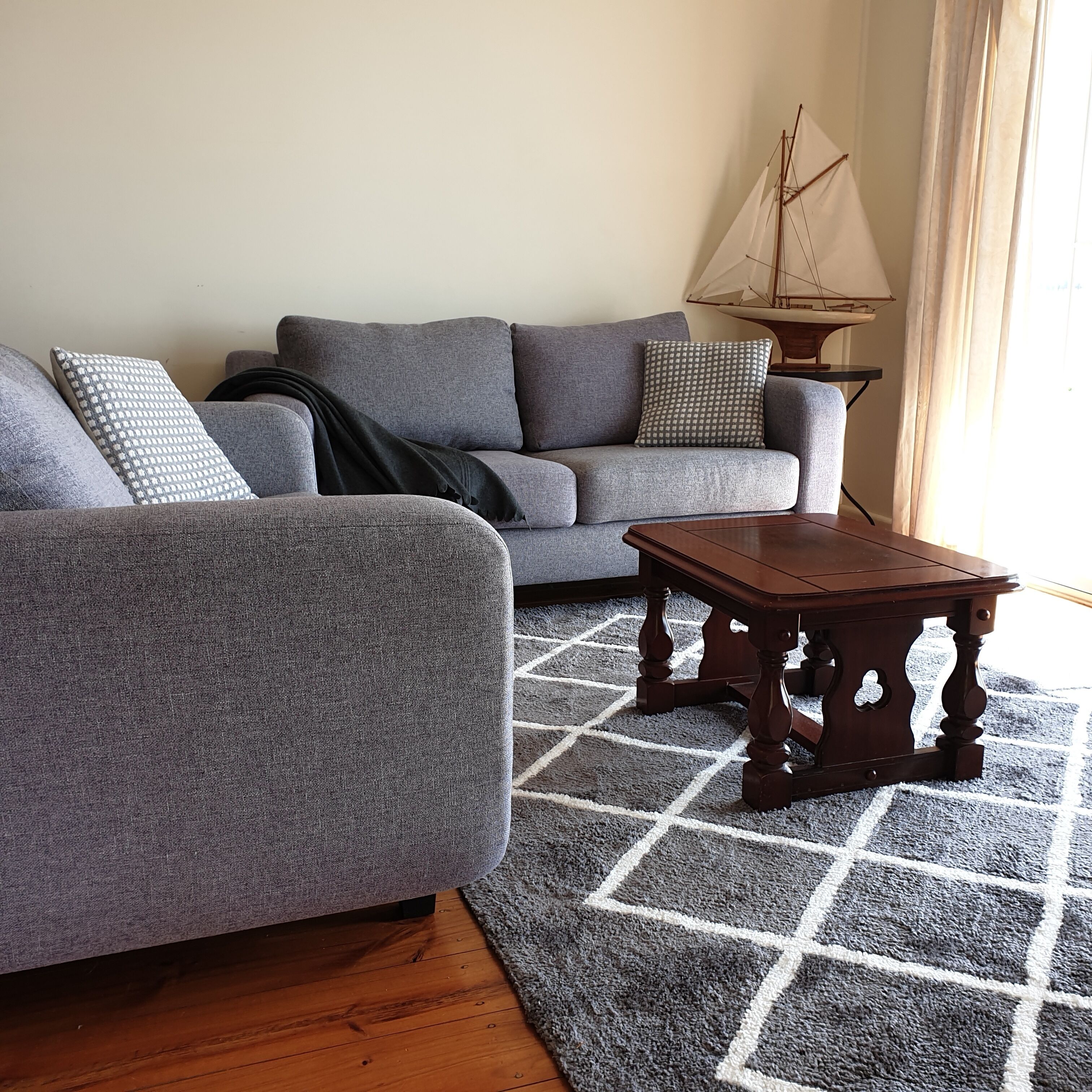 Blue Seas provides absolute beach front in the heart of Tumby Bay