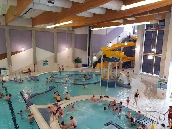 AuĂenpool, beheizter Pool