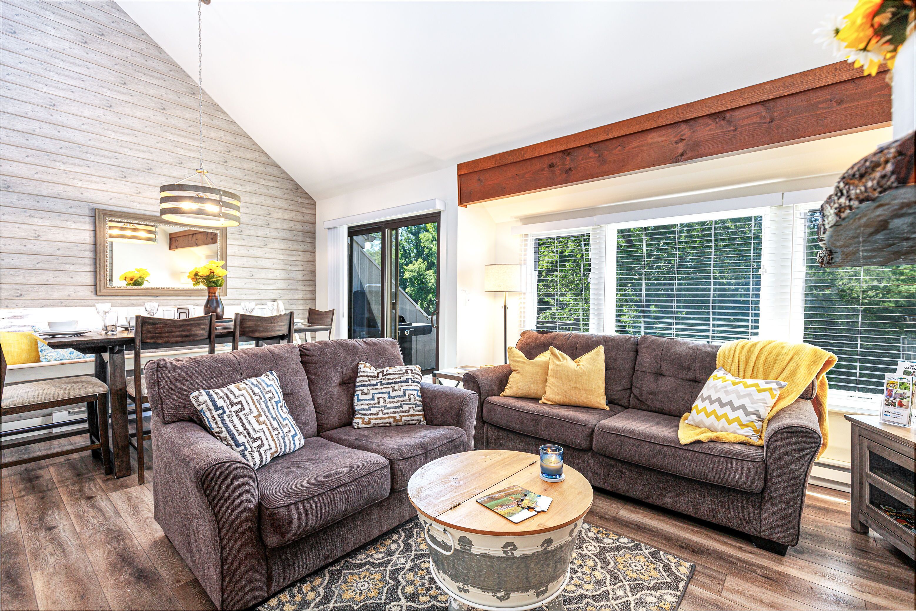 2 Bedroom +Loft, 2 bath townhouse in The Galena Territory