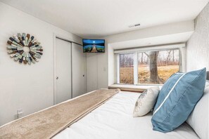 2 bedrooms, iron/ironing board, WiFi, bed sheets - 2 Bedroom +Loft, 2 bath townhouse in The Galena Territory (Galena)