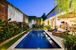 2 outdoor pools, pool loungers - MasBro ART Villas (Seminyak)