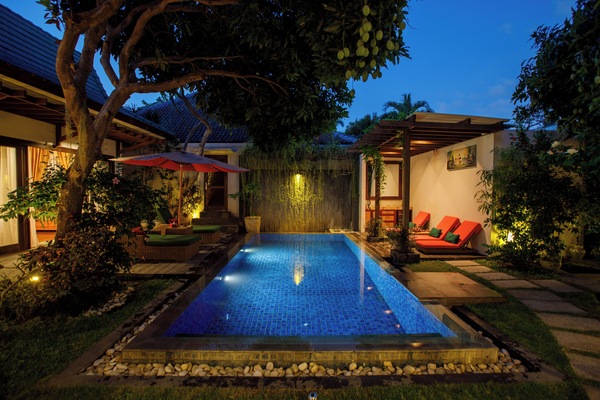 Private pool