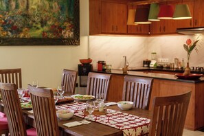 Dining room - Delight ART Villas (Seminyak)