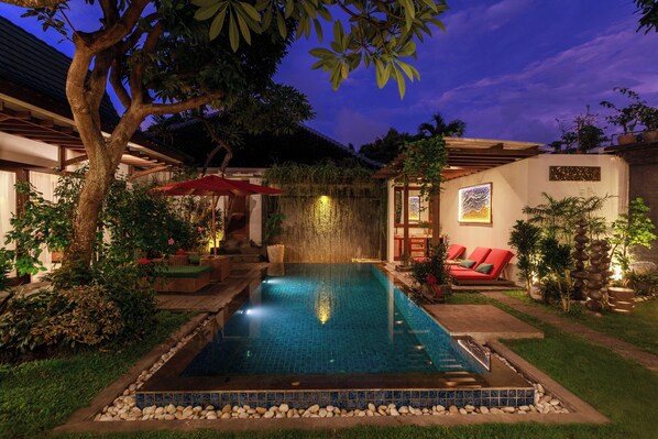 3 outdoor pools, pool umbrellas, pool loungers - Delight ART Villas (Seminyak)