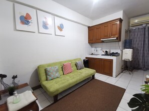 Apartment, 2 Bedrooms | Living area