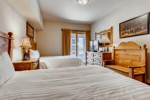 Condo, 3 Bedrooms | 3 bedrooms, individually decorated, individually furnished