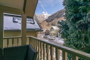 Property grounds - Welcoming 3BR Family Mountain Escape | Walk to Town Park, Festivals & River Trail (Telluride)