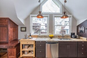 Fridge, microwave, oven, stovetop - Welcoming 3BR Family Mountain Escape | Walk to Town Park, Festivals & River Trail (Telluride)