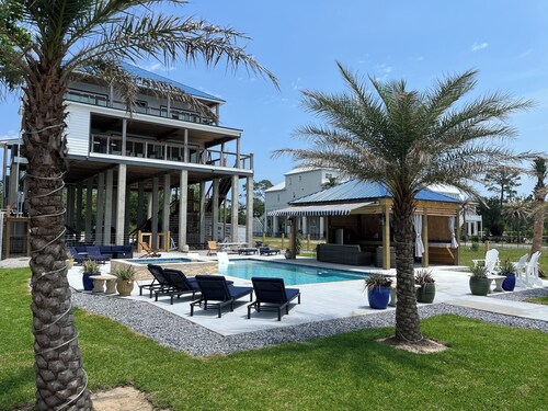 Bay Front House on Sandy Hook Dr! Longest personal pier(402ft). Read the reviews