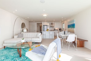 Fireplace - Luxury Beachfront Condo (2) (Pacifica)