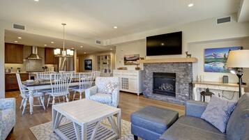 Smart TV, chimenea, Netflix y libros