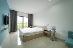 Iron/ironing board, WiFi, wheelchair access - Sunny Studio with balcony ★ Steps to Dragon Bridge (Đà Nẵng)