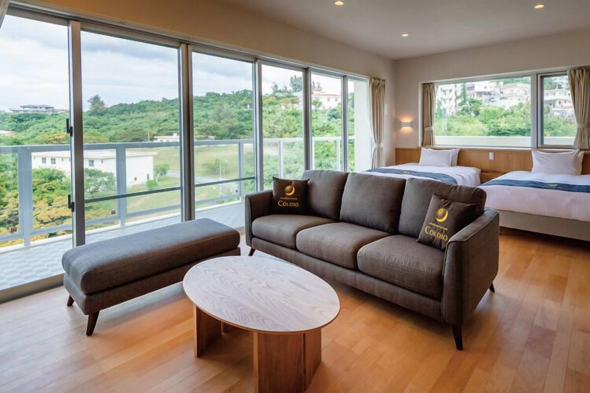 Living area | Flat-screen TV, Netflix, streaming services