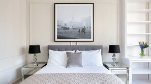 2 bedrooms - Plum Guide - Durward Grand (London)