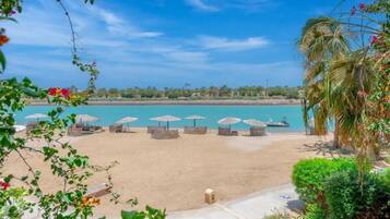 Superior appartement, 1 kingsize bed, uitzicht op lagune | Terras
