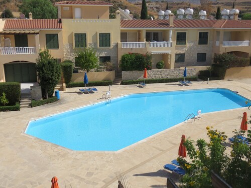 G3 Polis Gardens - includes WiFi & A/C 