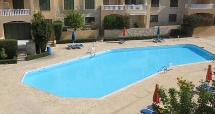 G3 Polis Gardens - includes WiFi & A/C