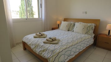 3 bedrooms, travel cot, free WiFi