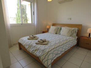 3 bedrooms, travel crib, free WiFi - G3 Polis Gardens - includes WiFi & A/C (Polis)