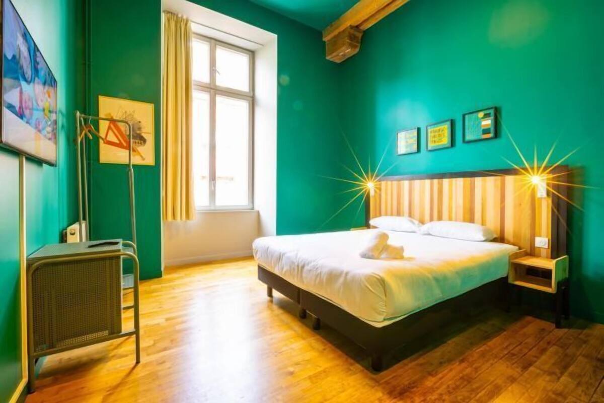 Schallisolierte Zimmer, kostenloses WLAN, Bettwäsche