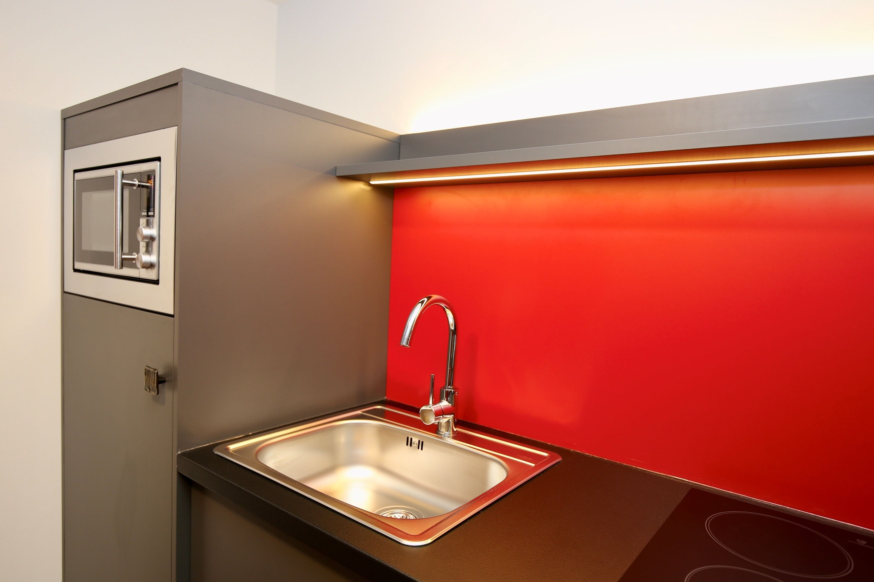 espresso maker, coffee/tea maker, electric kettle