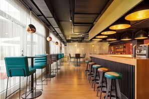 Bar (di hartanah)