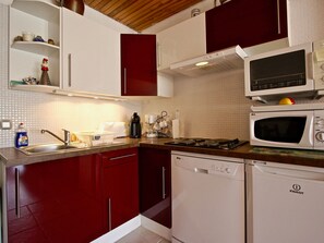 Kühlschrank, Mikrowelle, Geschirrspüler