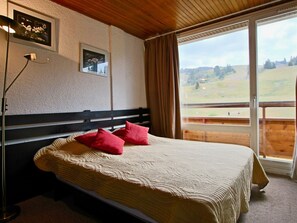 Room - 2-room cabin apartment at the foot of the slopes, East sector, 6 pers. Non-smoking. Equipped kitchen (Chamrousse)