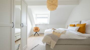 City Apartment, 2 Bedrooms | 2 bedrooms, Egyptian cotton sheets, premium bedding, iron/ironing board