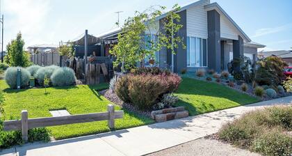 Bellarine getaway close to the beach, deck, BBQ, WiFi. Pet friendly