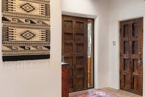 Interior - La Joya - Spacious and Historic Downtown Jewel (Santa Fe)