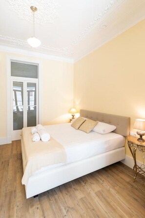 1 غرفة نوم ومكواة/لوح كي وواي فاي وملاءات أسرّة