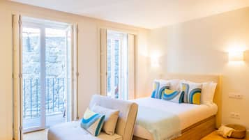 Studio | Iron/ironing board, cribs/infant beds, free WiFi, bed sheets