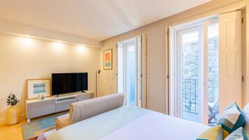 Estúdio | Ferros/tábuas de passar roupa, berços (sobretaxa), Wi-Fi de cortesia