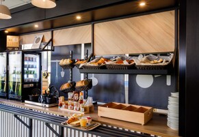 Daily buffet breakfast for a fee