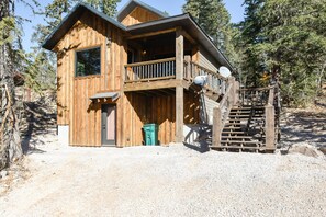 Exterior - Unique 2 Level Cozy Cabin Escape Near Terry Peak w/ Hot Tub and Parking! (Lead)