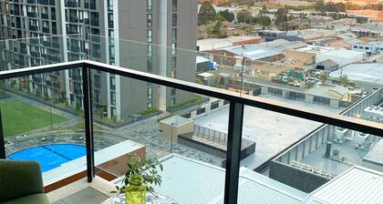 Exquisite 2BR apartment with resort and mountains Views