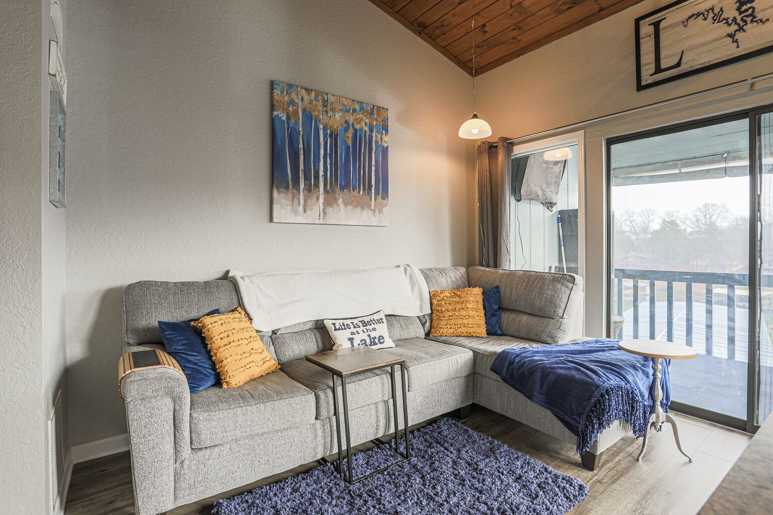 Cozy Lakefront Condo - 2 Queen Beds, 1 Bath w/ Main Channel View MM20 Osage