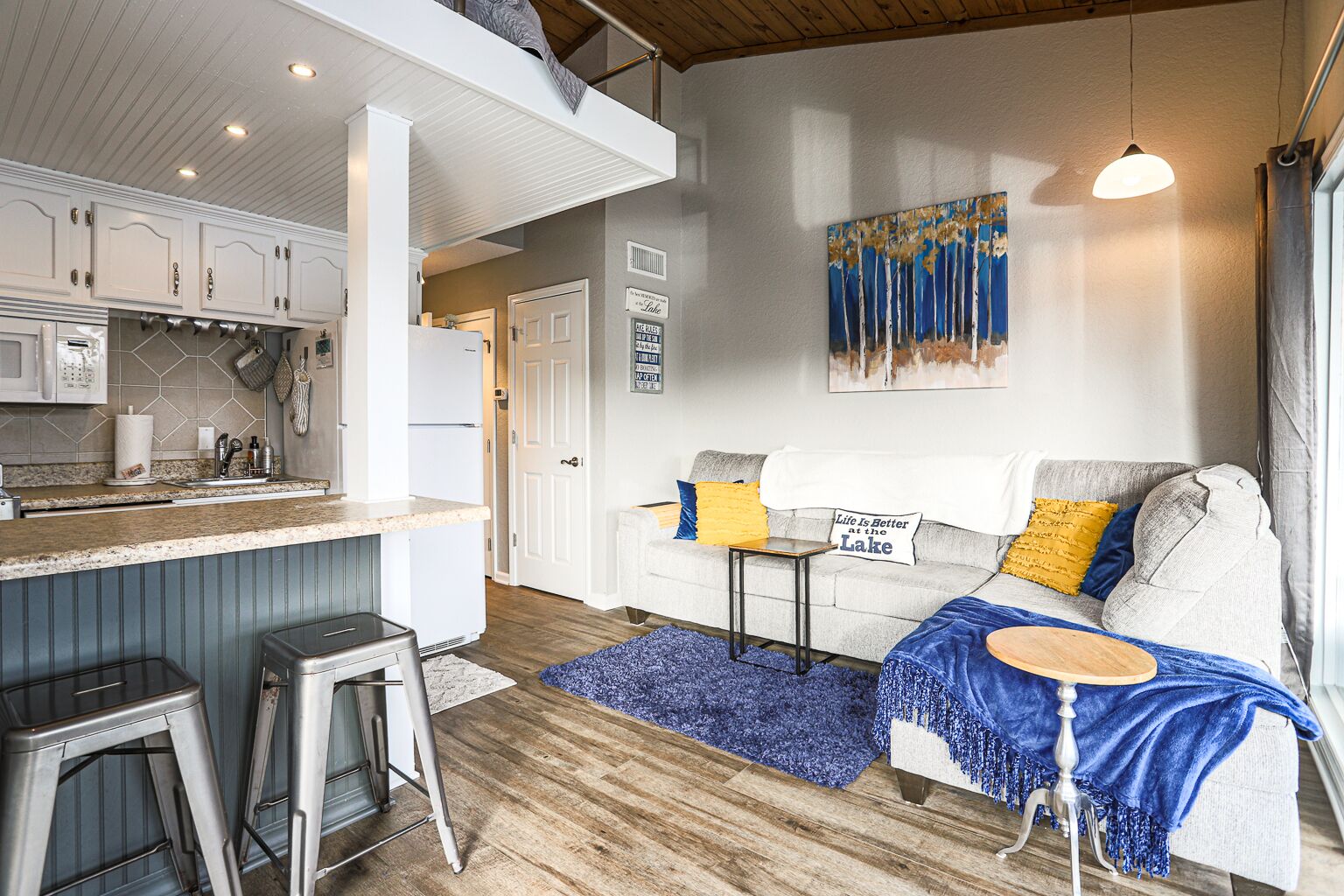 Cozy Lakefront Condo - 2 Queen Beds, 1 Bath w/ Main Channel View MM20 Osage