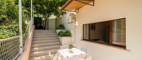 Apartamento (One-Bedroom Apartment) | Terraço/pátio