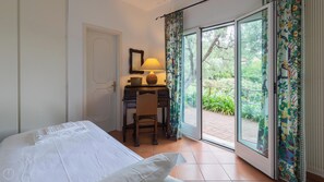 Casa (2 Bedrooms) | Interior