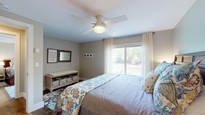 2 bedrooms, internet, bed sheets
