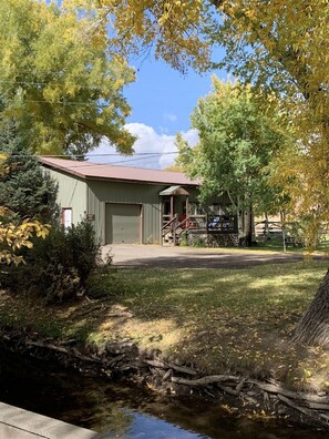 Exterior - Aspen House by the River (Gunnison)