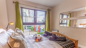 2 habitaciones, tabla de planchar con plancha y wifi gratis 