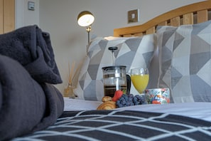 Room - PREMIUM Listing2 Bed Cardiff City Centre (Cardiff)