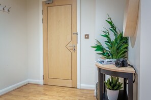 Interior - PREMIUM Listing2 Bed Cardiff City Centre (Cardiff)