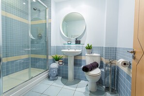 Bathroom - PREMIUM Listing2 Bed Cardiff City Centre (Cardiff)