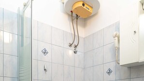 Dobbeltrom (Double Room) | Bad