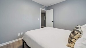 2 多间卧室、熨斗/熨衣板、WiFi、床单