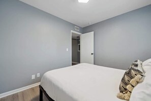 2 bedrooms, WiFi, bed sheets